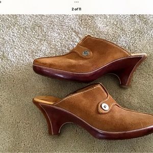 COLE HAAN CAMEL/TAN SUEDE CLOGS/MULES 9.5